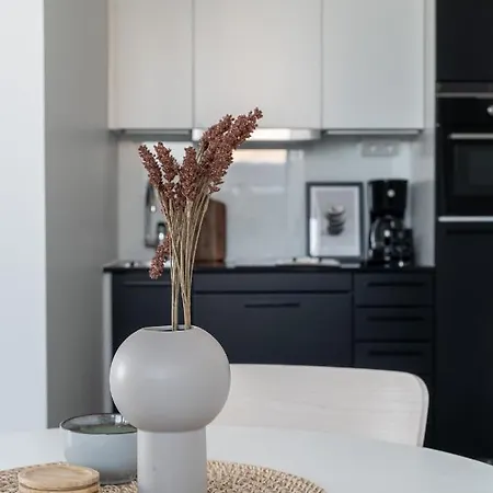 2ndhomes Nokia Arena Sviitti #2 - Penthouse Apt With Amazing Views & Private Terrace *